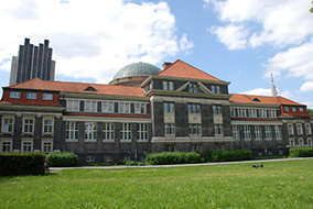 德國漢堡大學商學院